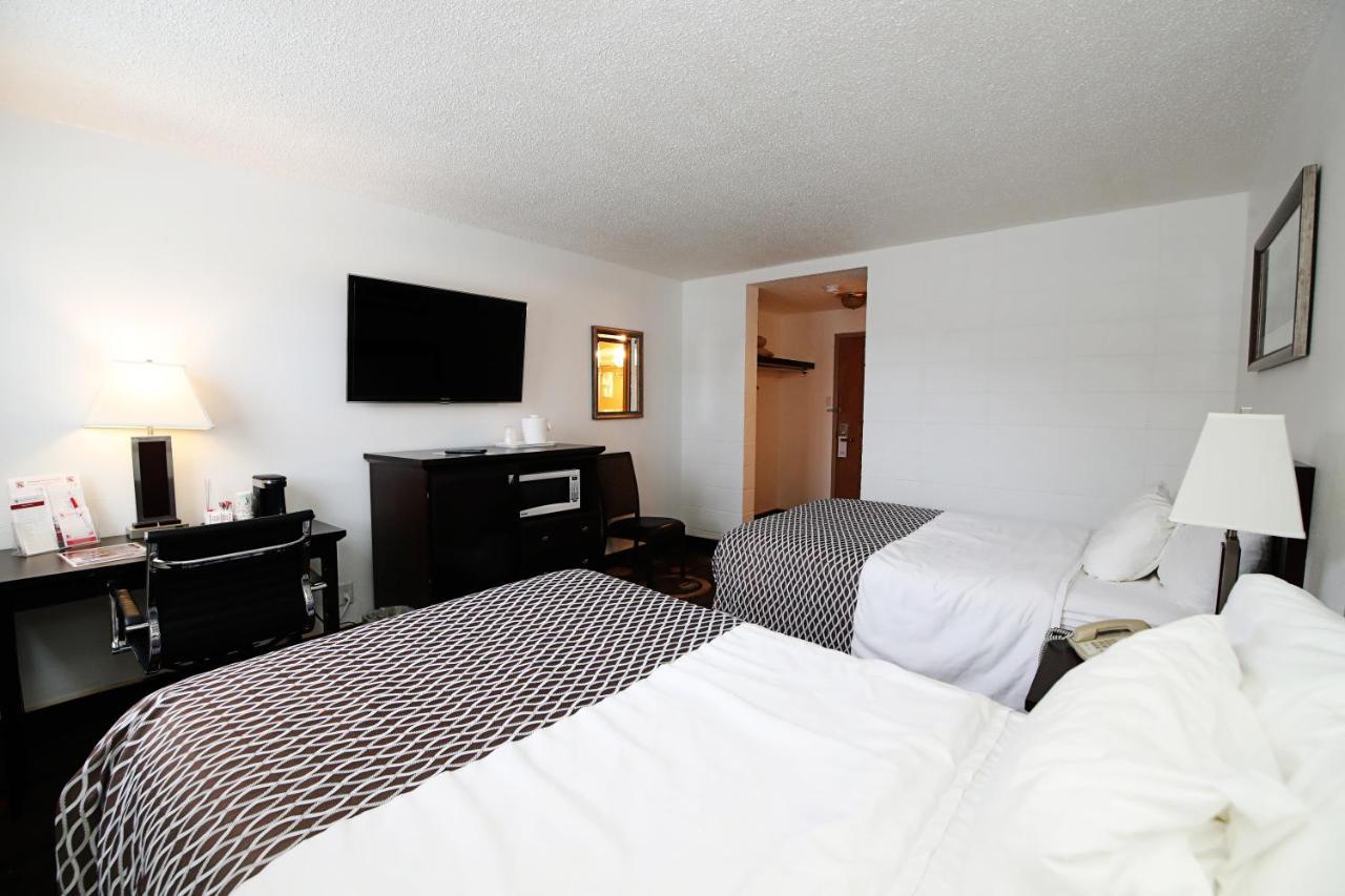 Stonebridge Hotel Fort Mcmurray Extérieur photo
