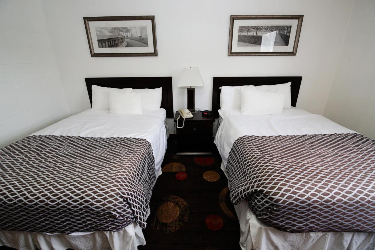 Stonebridge Hotel Fort Mcmurray Extérieur photo