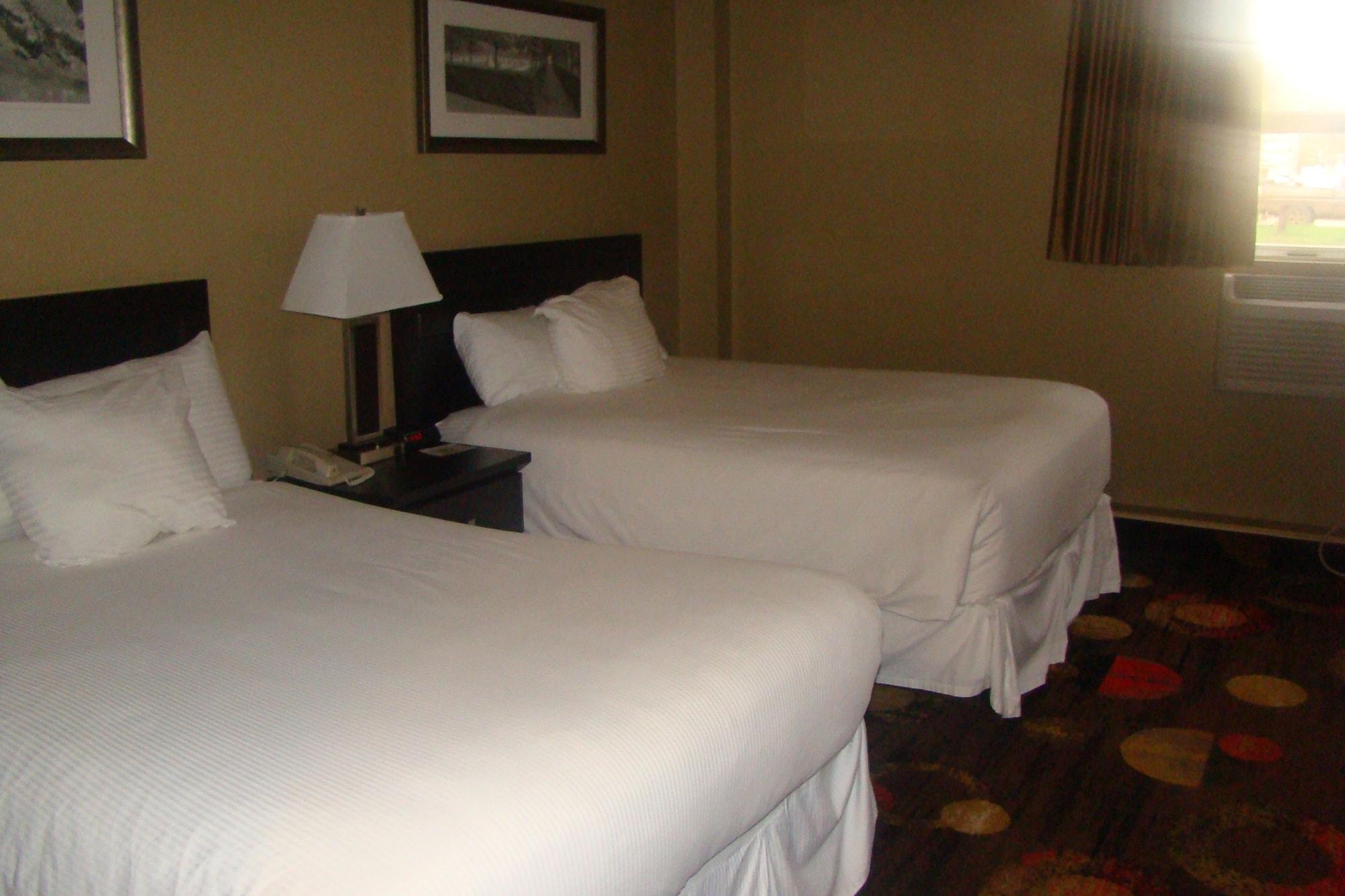 Stonebridge Hotel Fort Mcmurray Extérieur photo