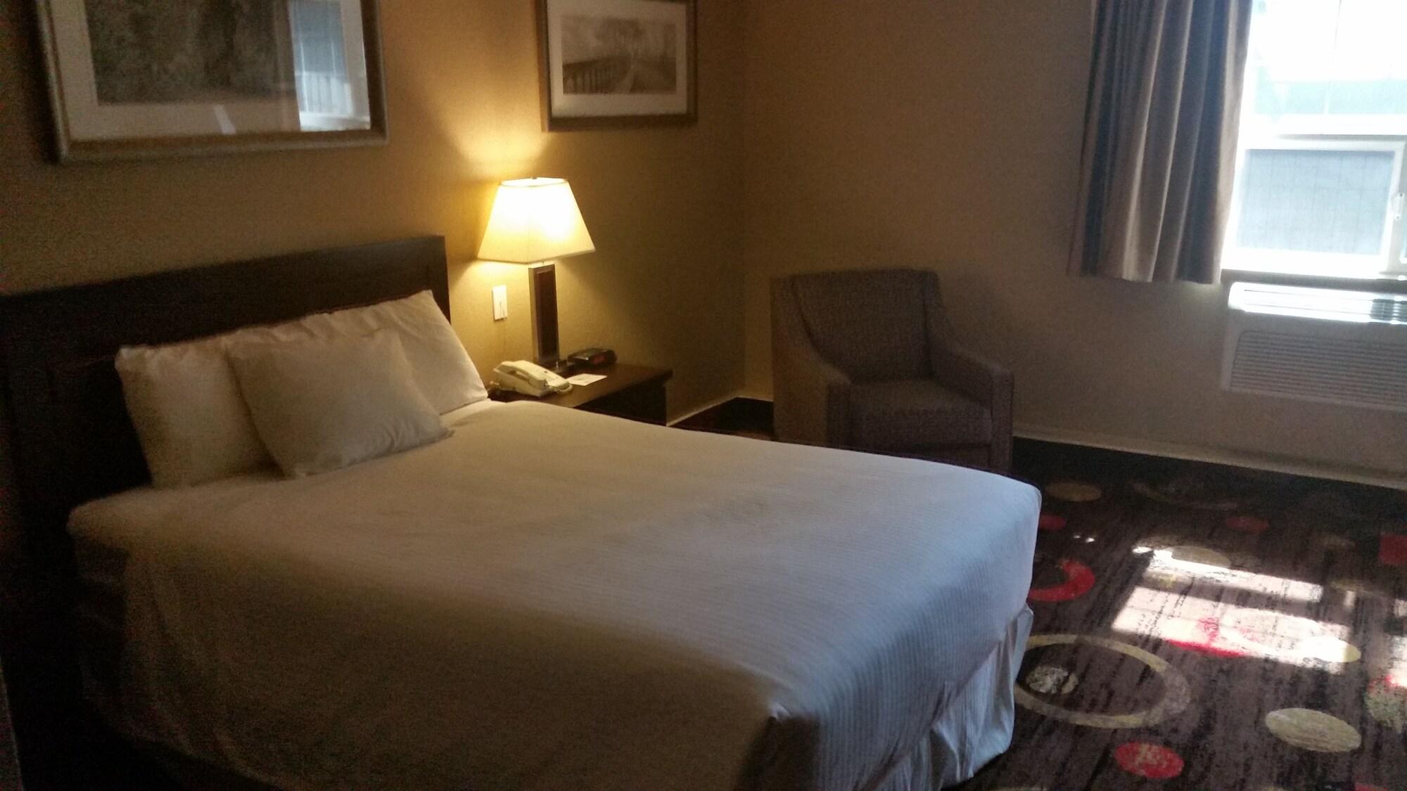 Stonebridge Hotel Fort Mcmurray Extérieur photo