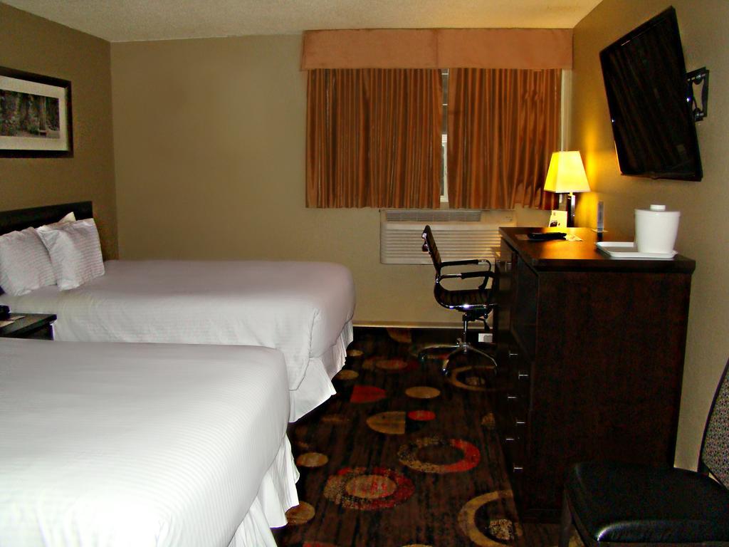 Stonebridge Hotel Fort Mcmurray Extérieur photo