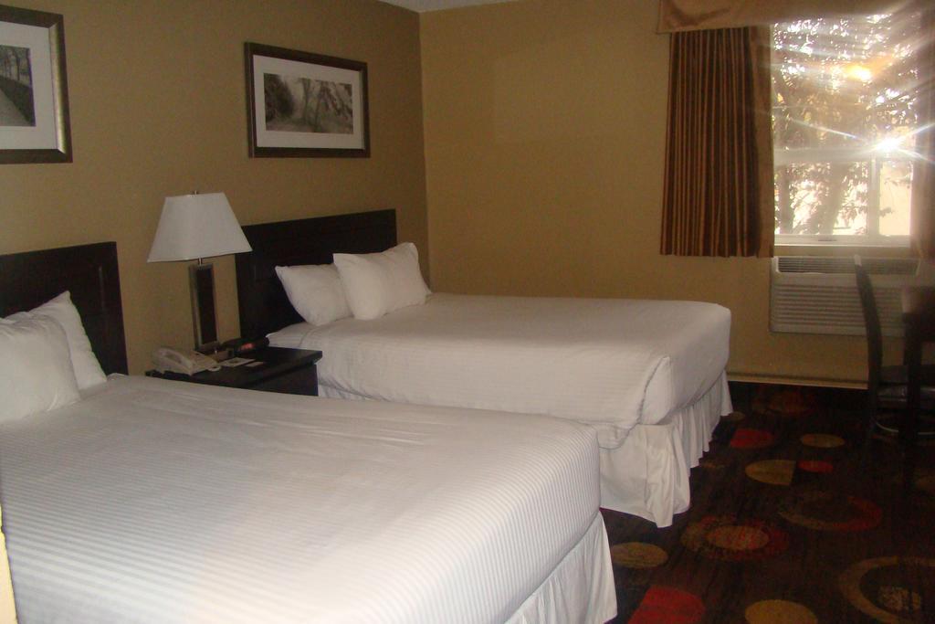 Stonebridge Hotel Fort Mcmurray Chambre photo