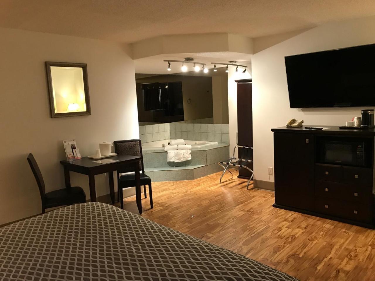 Stonebridge Hotel Fort Mcmurray Extérieur photo